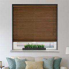 Деревянные или бамбуковые жалюзи