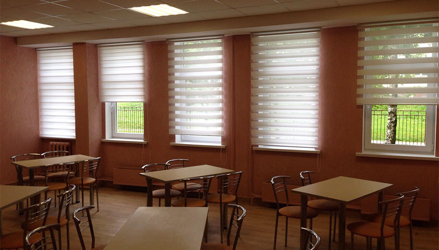 Рольшторы день-ночь для кафе